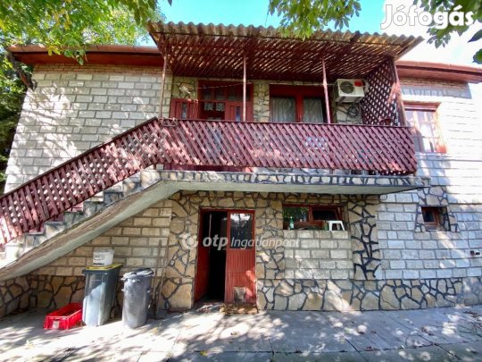 Jánoshalmai eladó 159 nm-es ház