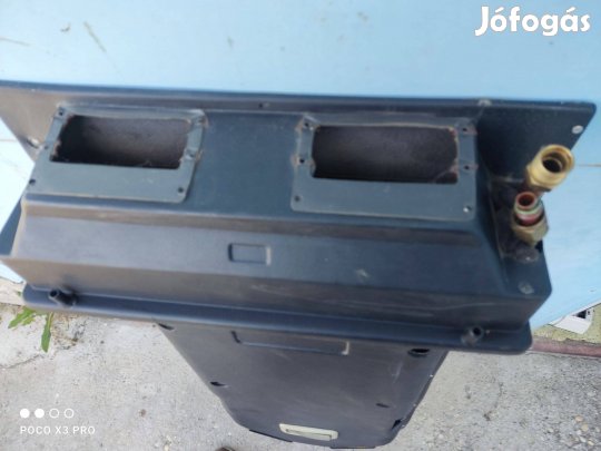 Jármű mennyezeti klíma elpárologtató egység