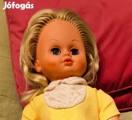 Járó, síró játékbaba