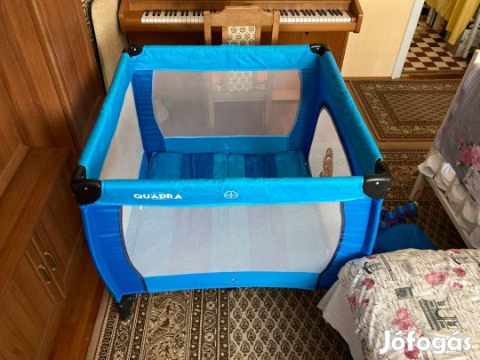 Járóka lecipzározható oldallal, sarokvédővel, 90x90x65