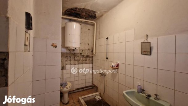 Jászapátii eladó 92 nm-es ház