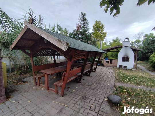 Jászárokszállás, 300nm felújítandó ház komplexum 200nm telken