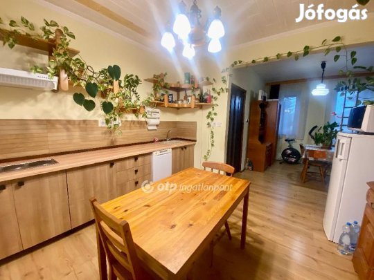 Jászberényi 115 nm-es ház eladó