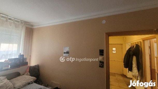 Jászberényi 62 nm-es lakás eladó