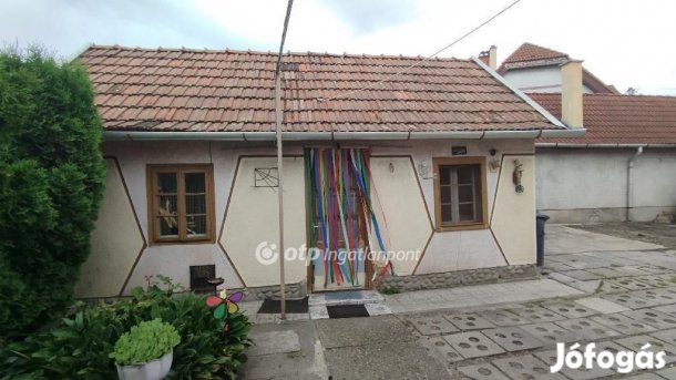 Jászberényi 74 nm-es ház eladó