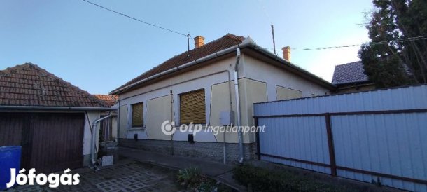 Jászberényi 74 nm-es ház eladó