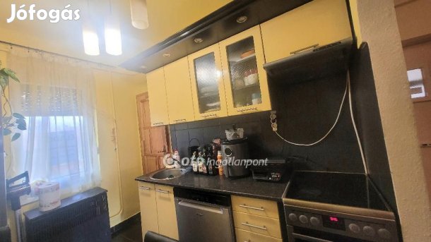 Jászberényi eladó 62 nm-es lakás