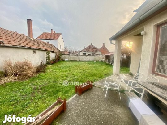 Jászberényi eladó 83 nm-es ház