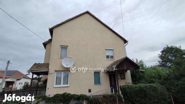 Jászfelsőszentgyörgyi 127 nm-es ház eladó