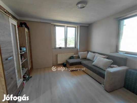 Jászfényszarui eladó 49 nm-es ház