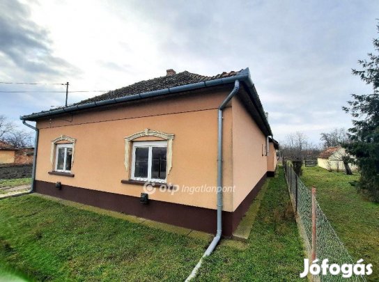 Jászkarajenői eladó 87 nm-es ház