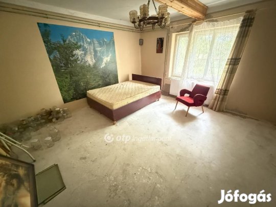 Jászkarajenői eladó 88 nm-es ház