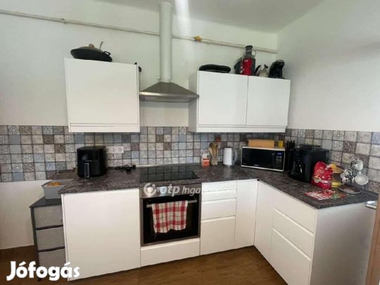 Jászkarajenői eladó 94 nm-es ház