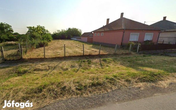 Jászkisér belterületi építési telek