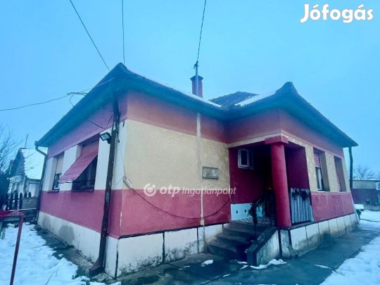 Jászladányi 63 nm-es ház eladó