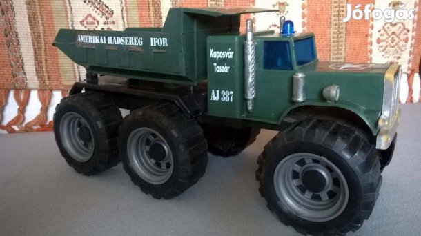 Játék, katonai teherautó