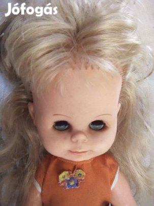 Játék baba 31cm ,pislogós eladó