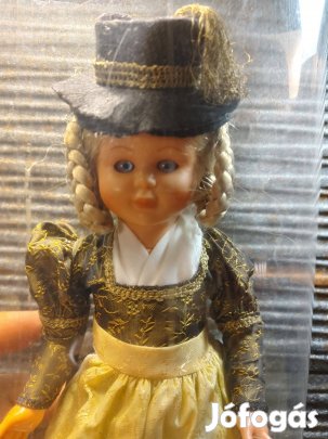 Játék baba kislány 27 cm