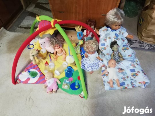 Játék babák lányoknak