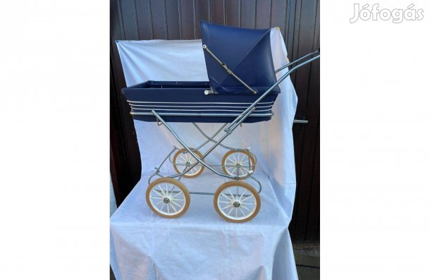 Játék babakocsi
