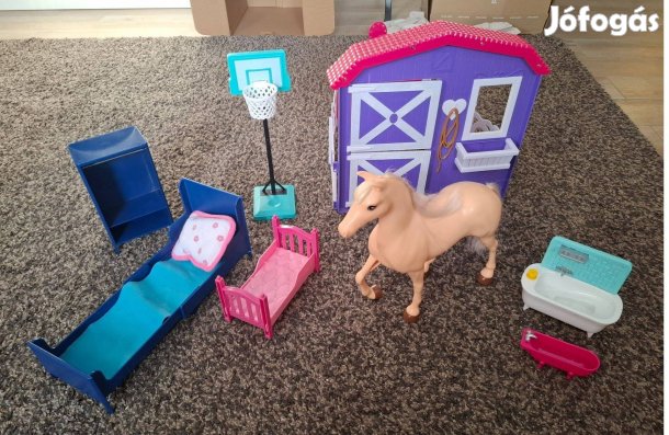 Játék bútor / lovarda