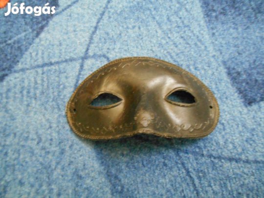 Játék gyerek maszk