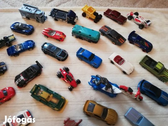 Játék kis autók