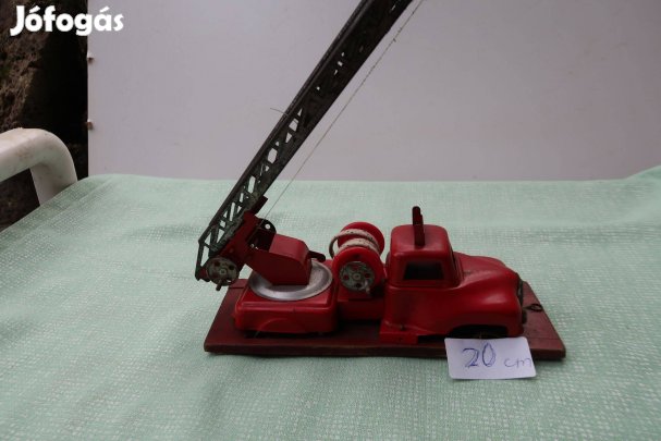 Játék régi fém létrás tűzoltóautó műkődik 20 cm
