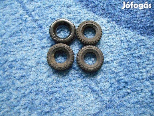 Játékautó gumi szet