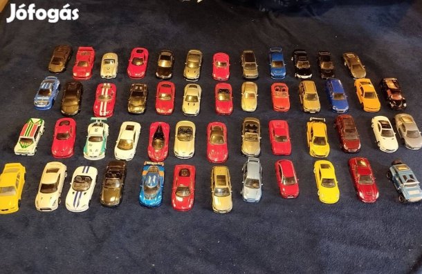 Játékautók 1:43-as méretarány, 50 db