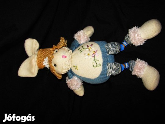 Játékfigura plüss 43 cm új Nyuszi kalapban dekorációnak is jó