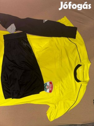 Játékvezető mezek,felszerelések