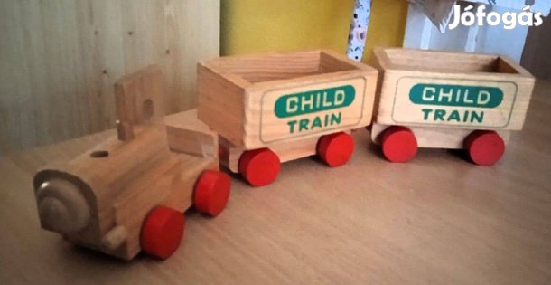 Játékvonat, természetes fából készült