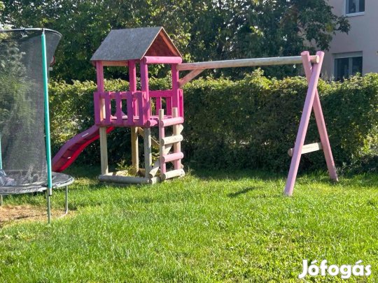 Játszótér Áron alul!