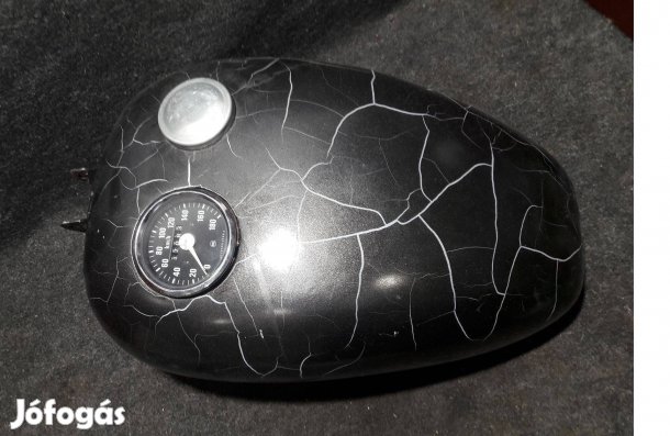 Jawa 250 / 559 egyedi kilométerórás " Chopper " benzintank