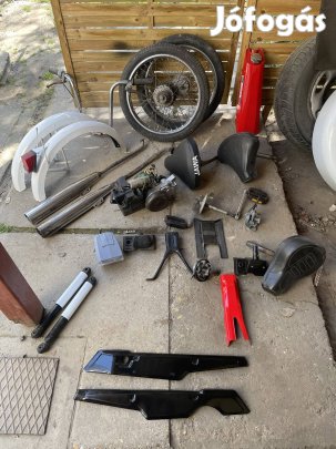 Jawa Babetta 207 alkatrészek 