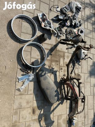 Jawa Mustang váz és blokk alkatrészek