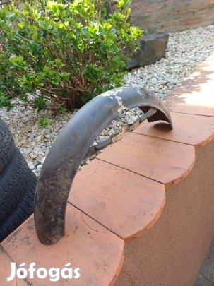 Jawa mustang sárvédő.