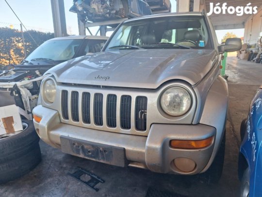 Jeep Cherokee lökhárító,homlokfal,sárvédő,motorháztető,lámpa