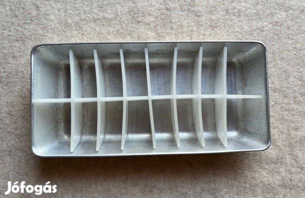 Jégkockatartó készítő 1db