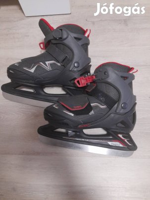 Jégkorcsolya fekete-piros