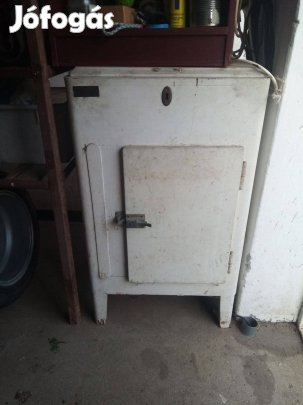 Jégszekrény a múlt század elejéről