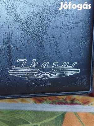 Jegyzettömb tartó Ikarus felirattal