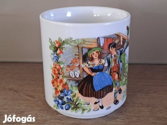 Jelenetes porcelán bögre