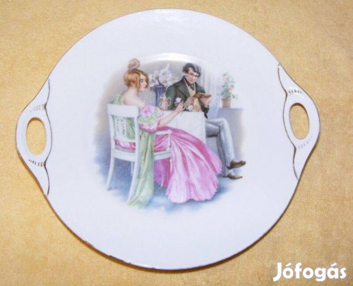 Jelenetes porcelán kínáló