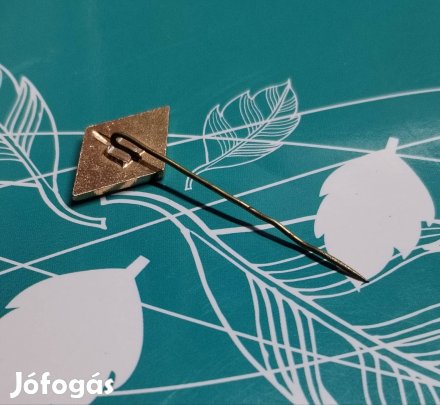 Jelvény, kitűző. DUTRA 50.