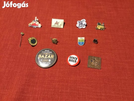 Jelvények -11 db, hibátlan állapotú gyűjteményből