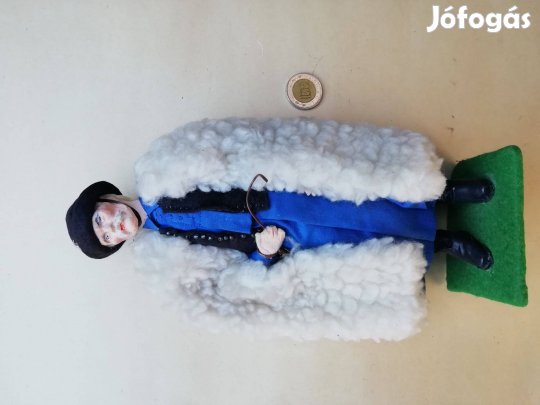 Jelzet iparművész munkája "Juhász" régi baba