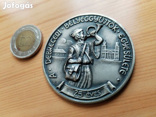 Jelzett 13-as érem 25 éves a Debreceni Bélyeggyűjtők egyesülete