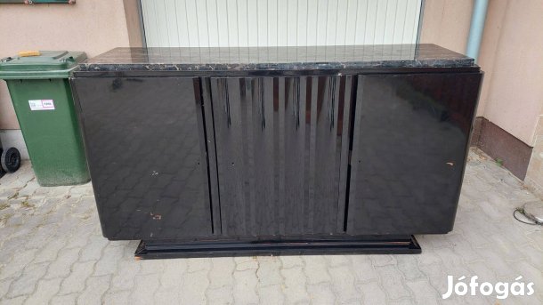 Jelzett Francia Art Deco A.Bicchierini fekete lakk tálalószekrény márv